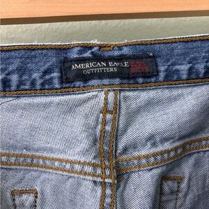 American Eagle Outfitters women’s Light Blue Slim Straight Jeans